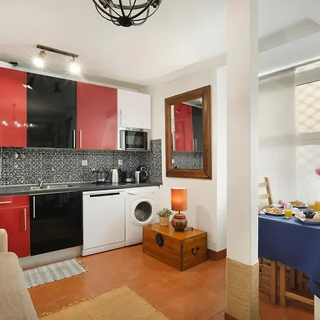 Host Wise - Lovely Bright Duplex - Prime Location Лиссабон