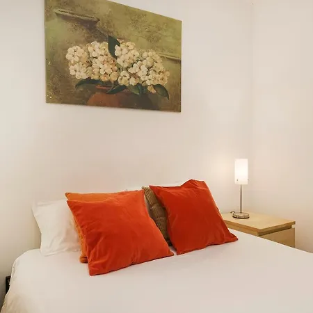 Host Wise - Lovely Bright Duplex - Prime Location Апартаменты *