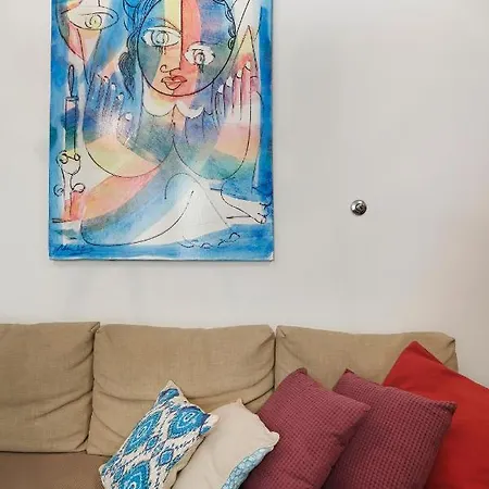 Host Wise - Lovely Bright Duplex - Prime Location