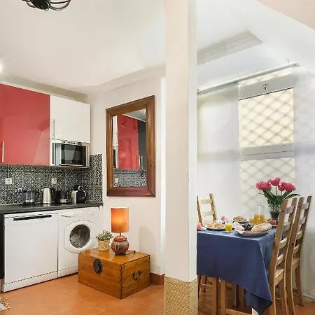 Host Wise - Lovely Bright Duplex - Prime Location