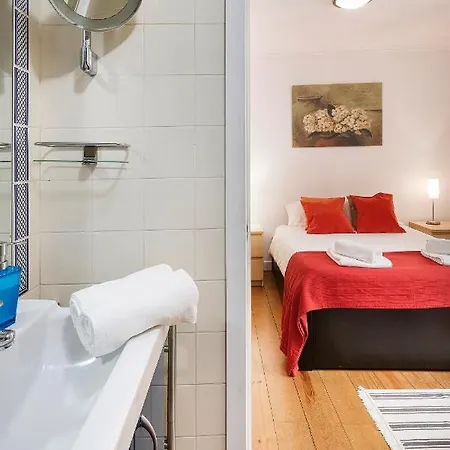 Host Wise - Lovely Bright Duplex - Prime Location Апартаменты *