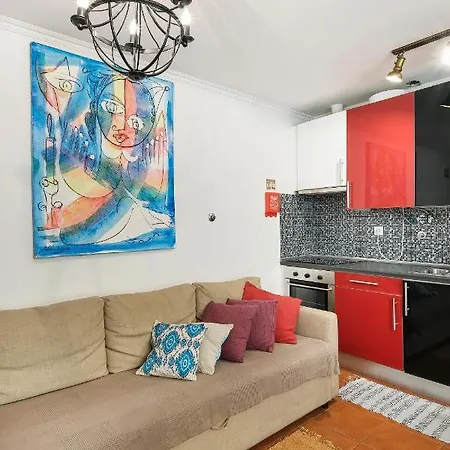 Апартаменты Host Wise - Lovely Bright Duplex - Prime Location *